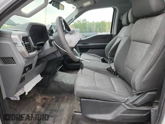 2023 Ford F-150 XL с VIN 1FTMF1CB6PKD96629, выставлен на аукционе Copart как лот 71650565 с пробегом 55 473 миль миль и Чистый • Clean title. История ставок и продаж доступна на DreamBid. Изображение 7.