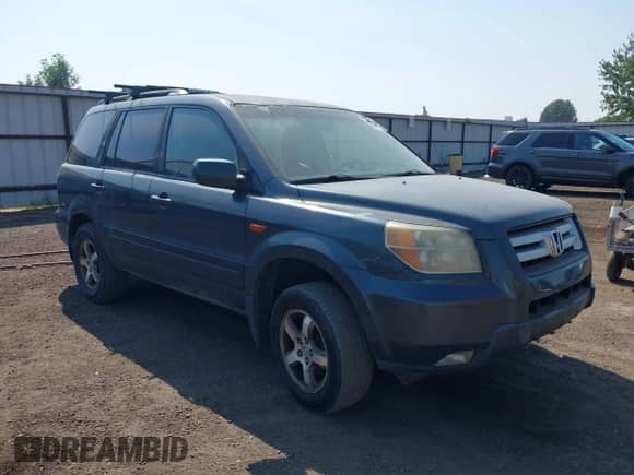 2006 Honda Pilot EX with VIN 5FNYF28496B004305, listed as a IAAI auction lot 43079549 with 180,945 mi miles and . Bid and sale history available at DreamBid. Image 1.