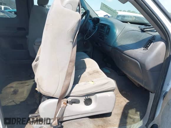 2003 Ford F-150 XL with VIN 1FTRX17203NA45592, listed as a IAAI auction lot 42952991 with Not provided miles and . Bid and sale history available at DreamBid. Image 5.