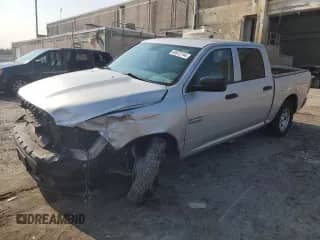 2014 Ram 1500 Tradesman z VIN 1C6RR6KG3ES112319, wystawiony jako Copart lot #64972744 z przebiegiem 33 376 mil mil oraz Szkoda całkowita • Salvage title. Historia ofert i sprzedaży dostępna na DreamBid. Obrazek 1.
