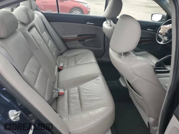 2011 Honda Accord EX-L z VIN 1HGCP2F89BA101229, wystawiony jako Copart lot #82502165 z przebiegiem Nie podano mil oraz Szkoda całkowita • Salvage title. Historia ofert i sprzedaży dostępna na DreamBid. Obrazek 10.