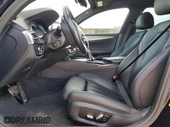 2019 BMW 5 Series 540i с VIN WBAJE5C52KG919516, выставлен на аукционе Copart как лот 81689095 с пробегом 49 771 миль миль и Списание • Salvage title. История ставок и продаж доступна на DreamBid. Изображение 7.