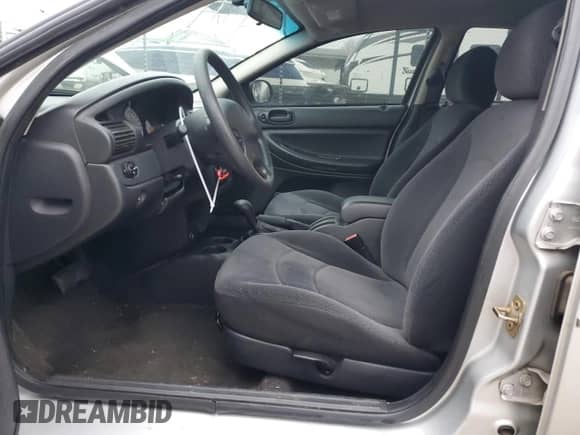 2004 Dodge Stratus SE with VIN 1B3EL36R84N302084, listed as a Copart auction lot 85538554 with 103,776 mi miles and Salvage title. Bid and sale history available at DreamBid. Image 7.