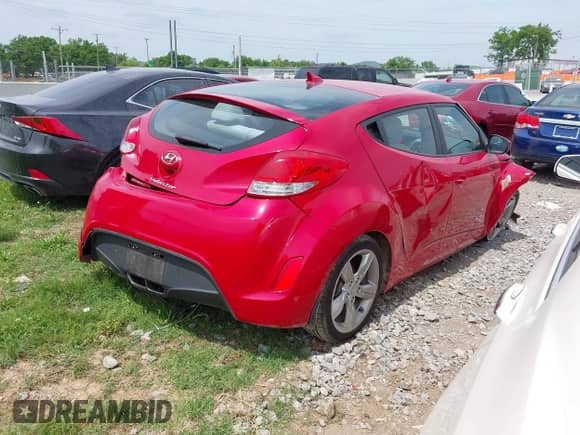 2012 Hyundai Veloster w/Black Int с VIN KMHTC6AD7CU049570, выставлен на аукционе IAAI как лот 42265051 с пробегом 79 896 миль миль и . История ставок и продаж доступна на DreamBid. Изображение 4.