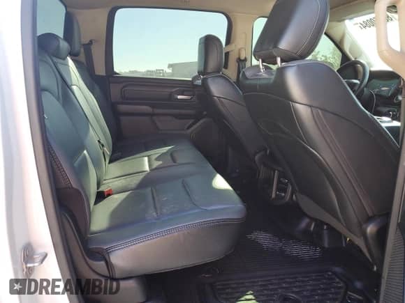 2020 Ram 1500 Tradesman z VIN 1C6RREGT4LN152775, wystawiony jako Copart lot #80750084 z przebiegiem 116 720 mil mil oraz Szkoda całkowita • Salvage title. Historia ofert i sprzedaży dostępna na DreamBid. Obrazek 10.