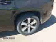 2019 Chevrolet Traverse LT z VIN 1GNERHKW0KJ115178, wystawiony jako IAAI lot #43457510 z przebiegiem 127 984 mil mil oraz . Historia ofert i sprzedaży dostępna na DreamBid. Obrazek 20.