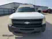 2009 Chevrolet Silverado 1500 Work Truck with VIN 1GCEC14C39Z192904, listed as a Copart auction lot 55964615 with 262,603 mi miles and Clean title. Bid and sale history available at DreamBid. Image 5.