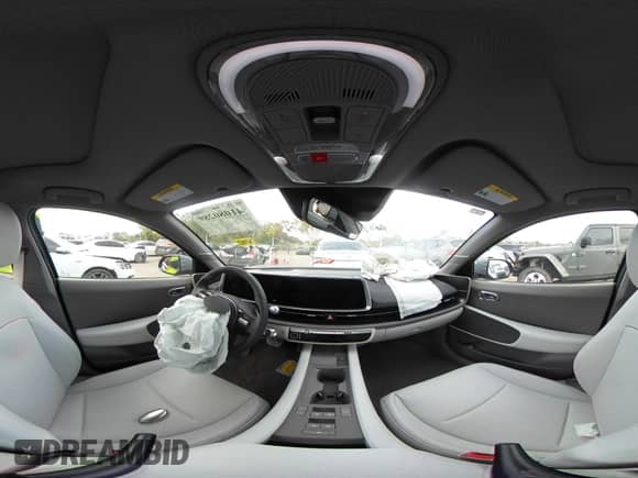 2025 Hyundai Ioniq 6 Limited with VIN KMHM54AA4SA082941, listed as a IAAI auction lot 41080289 with 227 mi miles and . Bid and sale history available at DreamBid. Image 18.