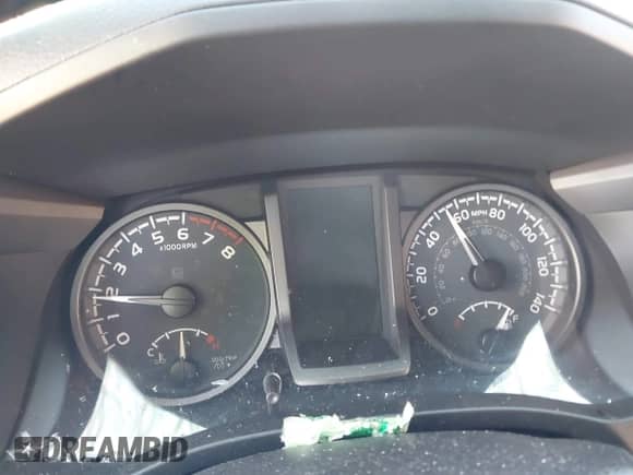 2023 Toyota Tacoma SR z VIN 3TYCZ5AN3PT159617, wystawiony jako IAAI lot #43235205 z przebiegiem Nie podano mil oraz . Historia ofert i sprzedaży dostępna na DreamBid. Obrazek 7.