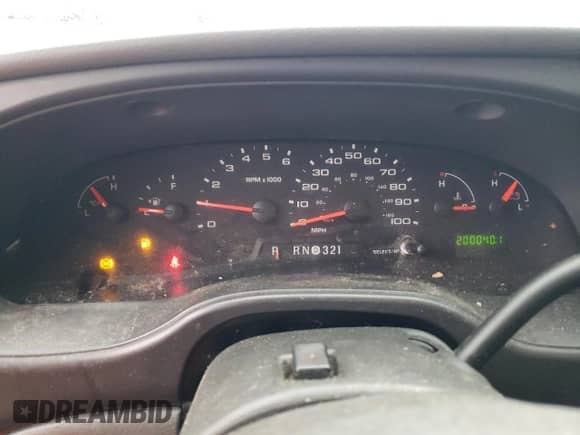 2006 Ford Econoline Cargo с VIN 1FDXE45S16HA83784, выставлен на аукционе Copart как лот 45242935 с пробегом 200 040 миль миль и Чистый • Clean title. История ставок и продаж доступна на DreamBid. Изображение 9.