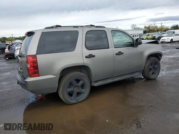 2008 Chevrolet Tahoe LTZ with VIN 1GNFK13058J123120, listed as a Copart auction lot 85260715 with 201,698 mi miles and Salvage title. Bid and sale history available at DreamBid. Image 3.