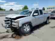 2018 Chevrolet Silverado 1500 LT z VIN 1GCVKREC0JZ180388, wystawiony jako Copart lot #56705505 z przebiegiem 113 827 mil mil oraz Szkoda całkowita • Salvage title. Historia ofert i sprzedaży dostępna na DreamBid. Obrazek 1.