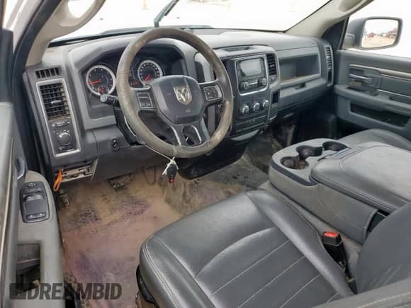 2019 Ram 1500 Tradesman z VIN 3C6JR6DT8KG507218, wystawiony jako Copart lot #63669235 z przebiegiem 131 227 mil mil oraz Szkoda całkowita • Salvage title. Historia ofert i sprzedaży dostępna na DreamBid. Obrazek 8.