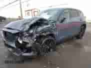 2023 Mazda CX-5 S Carbon Edition z VIN JM3KFBCM2P0212062, wystawiony jako IAAI lot #40853928 z przebiegiem 25 463 mil mil oraz . Historia ofert i sprzedaży dostępna na DreamBid. Obrazek 18.