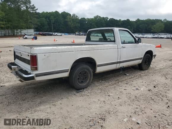 1987 Chevrolet S-10 2WD с VIN 1GCCS14R8H2104113, выставлен на аукционе Copart как лот 58087375 с пробегом 201 997 миль миль и Чистый • Clean title. История ставок и продаж доступна на DreamBid. Изображение 3.