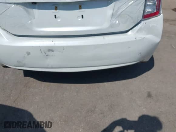 2015 Toyota Prius Four z VIN JTDKN3DU7F0464419, wystawiony jako IAAI lot #42747539 z przebiegiem 60 339 mil mil oraz . Historia ofert i sprzedaży dostępna na DreamBid. Obrazek 17.