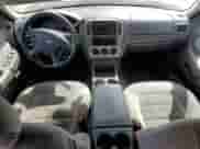 2005 Ford Explorer XLT with VIN 1FMZU63E35ZA10350, listed as a Copart auction lot 65641985 with 224,401 mi miles and Clean title. Bid and sale history available at DreamBid. Image 8.