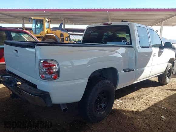 2000 GMC Sierra 1500 SLE с VIN 2GTEK19V5Y1130912, выставлен на аукционе IAAI как лот 43368224 с пробегом 193 166 миль миль и . История ставок и продаж доступна на DreamBid. Изображение 4.