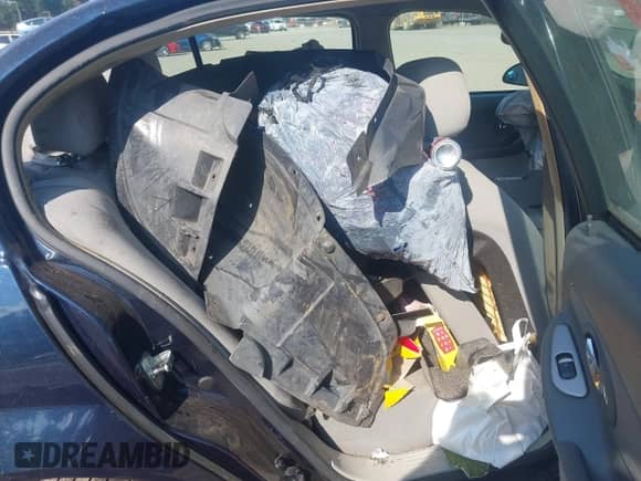 2007 Chevrolet Malibu 1LT z VIN 1G1ZT58F57F113365, wystawiony jako IAAI lot #43199605 z przebiegiem 232 435 mil mil oraz . Historia ofert i sprzedaży dostępna na DreamBid. Obrazek 8.