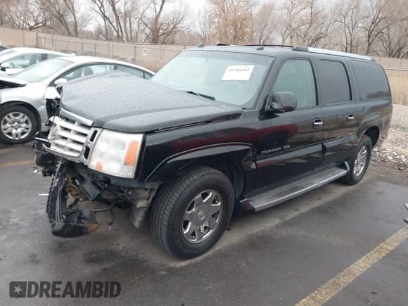 2005 Cadillac Escalade ESV with VIN 3GYFK66N55G236991, listed as a IAAI auction lot 41506682 with 230,439 mi miles and . Bid and sale history available at DreamBid. Image 17.