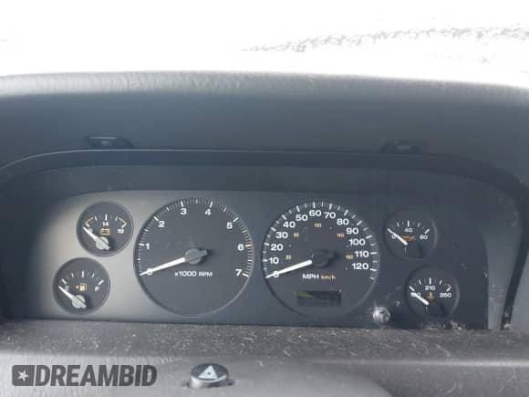 1999 Jeep Grand Cherokee Laredo z VIN 1J4GW58NXXC736618, wystawiony jako IAAI lot #43042986 z przebiegiem Nie podano mil oraz . Historia ofert i sprzedaży dostępna na DreamBid. Obrazek 7.