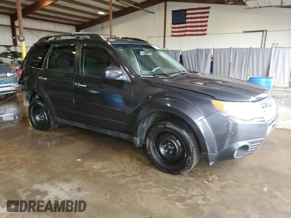 2011 Subaru Forester X Limited z VIN JF2SHAFC4BH753190, wystawiony jako Copart lot #57217885 z przebiegiem 108 408 mil mil oraz Szkoda całkowita • Salvage title. Historia ofert i sprzedaży dostępna na DreamBid. Obrazek 4.