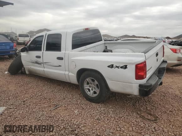 2006 Dodge Dakota ST with VIN 1D7HW28KX6S657152, listed as a Copart auction lot 51016735 with 271,359 mi miles and Salvage title. Bid and sale history available at DreamBid. Image 2.