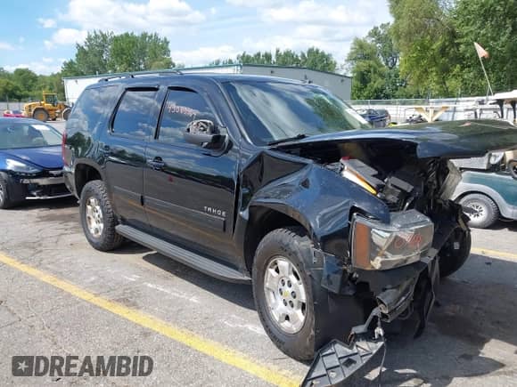 2011 Chevrolet Tahoe LT with VIN 1GNSKBE07BR334880, listed as a IAAI auction lot 43080964 with 245,526 mi miles and . Bid and sale history available at DreamBid. Image 1.