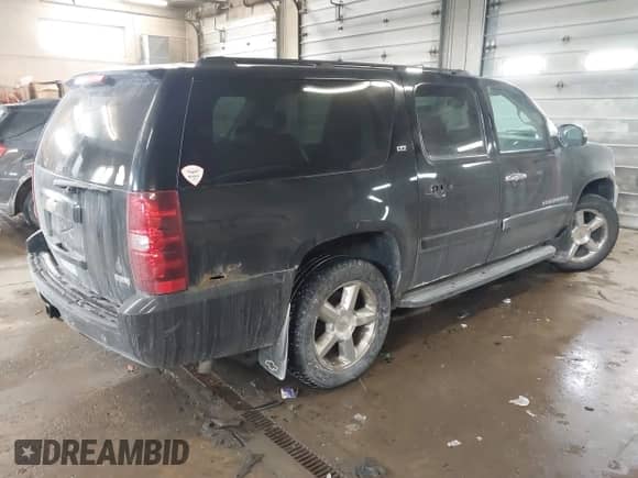 2008 Chevrolet Suburban 3LT z VIN 1GNFK16328J238330, wystawiony jako IAAI lot #41577475 z przebiegiem 163 280 mil mil oraz . Historia ofert i sprzedaży dostępna na DreamBid. Obrazek 4.