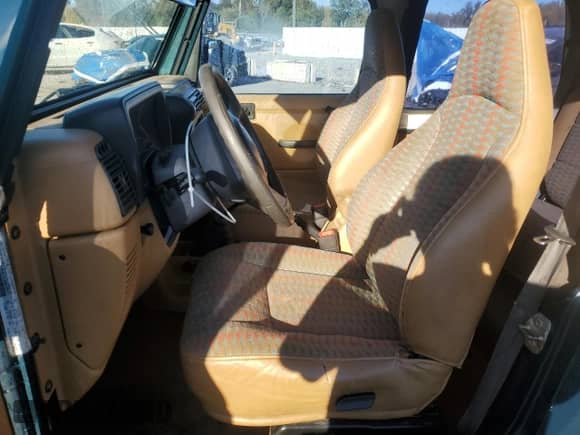 1997 Jeep Wrangler SE with VIN 1J4FY29P2VP411777, listed as a Copart auction lot 85746675 with 159,273 mi miles and Non repairable. Bid and sale history available at DreamBid. Image 7.