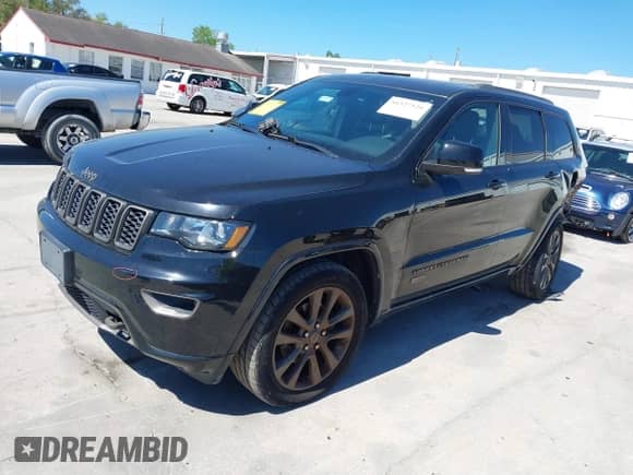 2017 Jeep Grand Cherokee Limited с VIN 1C4RJFBG3HC668001, выставлен на аукционе IAAI как лот 41527526 с пробегом 86 685 миль миль и . История ставок и продаж доступна на DreamBid. Изображение 2.