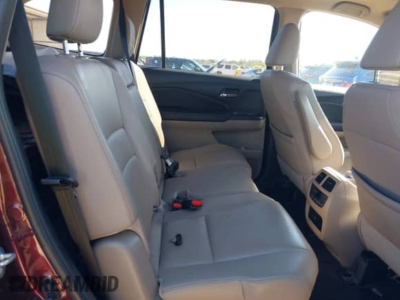 2017 Honda Pilot EX-L z VIN 5FNYF5H70HB019337, wystawiony jako IAAI lot #40809133 z przebiegiem 98 102 mil mil oraz . Historia ofert i sprzedaży dostępna na DreamBid. Obrazek 8.