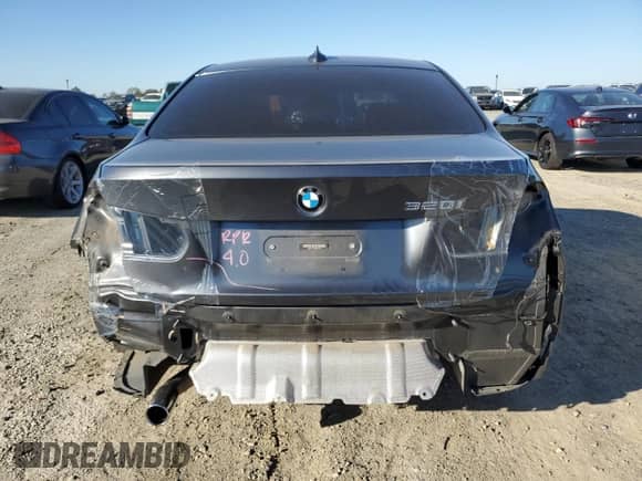 2014 BMW 3 Series 320i with VIN WBA3B1C56EP680339, listed as a Copart auction lot 82658825 with 76,283 mi miles and Salvage title. Bid and sale history available at DreamBid. Image 6.