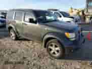 2011 Dodge Nitro SXT z VIN 1D4PU5GK8BW532378, wystawiony jako Copart lot #86104464 z przebiegiem 181 439 mil mil oraz Czysty tytuł • Clean title. Historia ofert i sprzedaży dostępna na DreamBid. Obrazek 4.