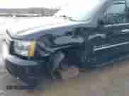 2014 Chevrolet Suburban LTZ с VIN 1GNSKKE73ER141451, выставлен на аукционе IAAI как лот 41479463 с пробегом 127 876 миль миль и . История ставок и продаж доступна на DreamBid. Изображение 6.