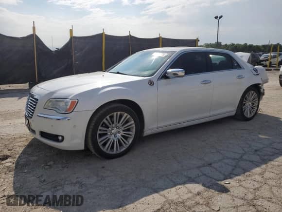 2011 Chrysler 300 C с VIN 2C3CA6CT3BH529285, выставлен на аукционе Copart как лот 69402935 с пробегом 131 637 миль миль и Списание • Salvage title. История ставок и продаж доступна на DreamBid. Изображение 1.