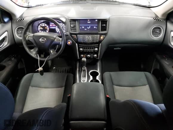 2017 Nissan Pathfinder Platinum z VIN 5N1DR2MM8HC692174, wystawiony jako Copart lot #89517165 z przebiegiem 149 087 mil mil oraz Czysty tytuł • Clean title. Historia ofert i sprzedaży dostępna na DreamBid. Obrazek 8.