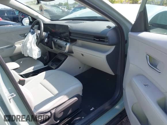 2024 Hyundai Kona Limited с VIN KM8HE3A3XRU122235, выставлен на аукционе IAAI как лот 43158990 с пробегом 32 047 миль миль и . История ставок и продаж доступна на DreamBid. Изображение 5.