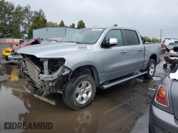 2022 Ram 1500 Big Horn z VIN 1C6RRFFG2NN383364, wystawiony jako Copart lot #84947625 z przebiegiem 29 552 mil mil oraz Szkoda całkowita • Salvage title. Historia ofert i sprzedaży dostępna na DreamBid. Obrazek 1.
