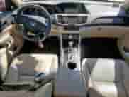 2013 Honda Accord Touring z VIN 1HGCR3F93DA031173, wystawiony jako Copart lot #69469075 z przebiegiem 123 925 mil mil oraz Szkoda całkowita • Salvage title. Historia ofert i sprzedaży dostępna na DreamBid. Obrazek 8.