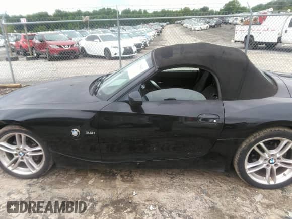 2008 BMW Z4 3.0i с VIN 4USBU33578LW74849, выставлен на аукционе IAAI как лот 42378041 с пробегом 181 213 миль миль и . История ставок и продаж доступна на DreamBid. Изображение 14.