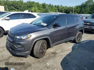 2022 Jeep Compass Latitude с VIN 3C4NJDBB1NT186568, выставлен на аукционе Copart как лот 66398815 с пробегом 84 223 миль миль и Списание • Salvage title. История ставок и продаж доступна на DreamBid. Изображение 1.
