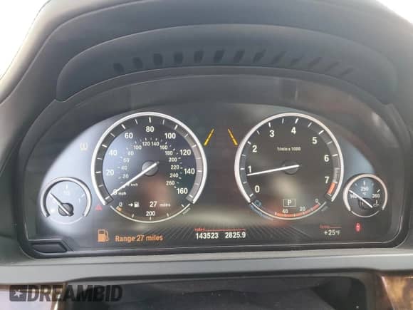 2013 BMW 7 Series 750i xDrive z VIN WBAYB6C50DD223786, wystawiony jako Copart lot #87579345 z przebiegiem 143 523 mil mil oraz Szkoda całkowita • Salvage title. Historia ofert i sprzedaży dostępna na DreamBid. Obrazek 9.