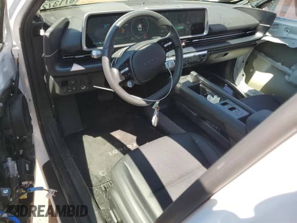 2023 Hyundai Ioniq 6 Preferred z VIN KMHM34AC2PA046728, wystawiony jako Copart lot #67137284 z przebiegiem 5 212 mil mil oraz Szkoda całkowita • Salvage title. Historia ofert i sprzedaży dostępna na DreamBid. Obrazek 8.