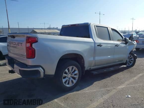 2022 Chevrolet Silverado 1500 Custom with VIN 1GCPABEK1NZ509356, listed as a IAAI auction lot 42894027 with Not provided miles and . Bid and sale history available at DreamBid. Image 4.