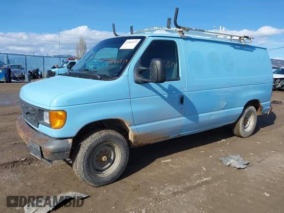 2007 Ford Econoline Cargo Commercial with VIN 1FTNE14W07DB41164, listed as a IAAI auction lot 41566579 with 206,127 mi miles and . Bid and sale history available at DreamBid. Image 2.