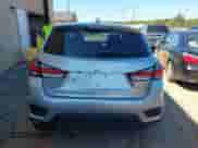 2021 Mitsubishi Outlander ES z VIN JA4APUAU0MU005863, wystawiony jako IAAI lot #43105275 z przebiegiem 65 449 mil mil oraz . Historia ofert i sprzedaży dostępna na DreamBid. Obrazek 17.