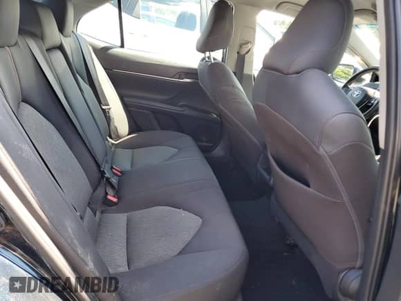 2020 Toyota Camry LE z VIN 4T1C11AK9LU874324, wystawiony jako Copart lot #80186235 z przebiegiem 154 948 mil mil oraz Nie do naprawy • Non repairable. Historia ofert i sprzedaży dostępna na DreamBid. Obrazek 10.