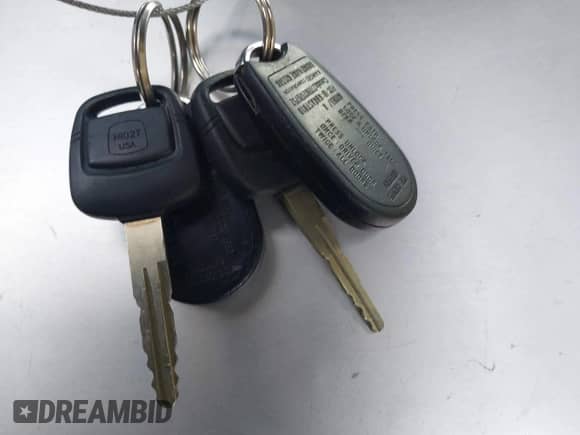 2001 Nissan Pathfinder LE z VIN JN8DR09Y81W574302, wystawiony jako IAAI lot #43369624 z przebiegiem 256 007 mil mil oraz . Historia ofert i sprzedaży dostępna na DreamBid. Obrazek 11.