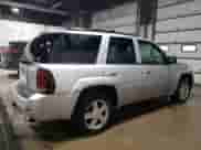 2009 Chevrolet TrailBlazer 1LT z VIN 1GNDT33S692132289, wystawiony jako Copart lot #45195385 z przebiegiem 189 936 mil mil oraz Szkoda całkowita • Salvage title. Historia ofert i sprzedaży dostępna na DreamBid. Obrazek 3.